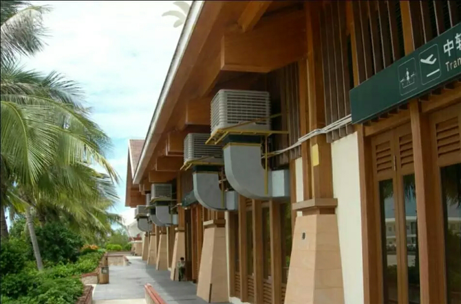 海南某候机楼用蒸发式冷气机(室外) 海南某候机楼用蒸发式冷气机(室外)